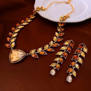 Pendant Retro Exaggerated And Personalized Clavicle Chain Fashion Trend Necklace