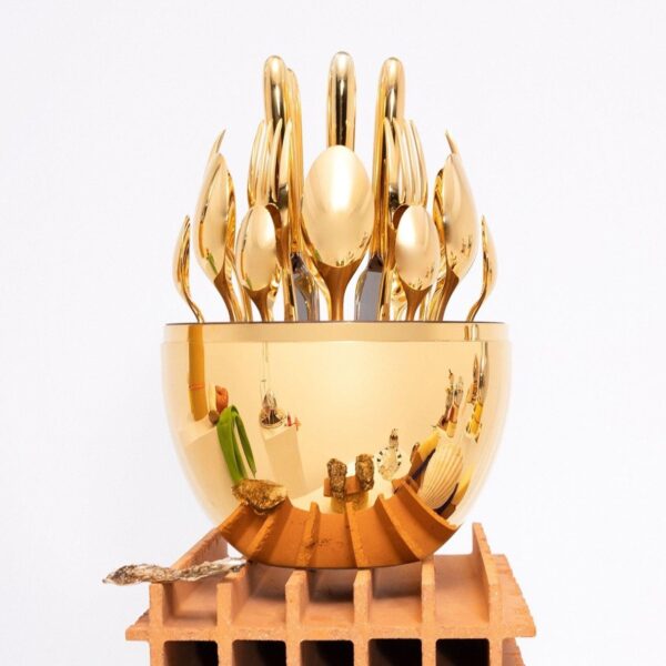 24-Piece Cutlery Set With Stylish Oval-Shaped Stand  Flatware With Egg-Shaped Spoon Holder (1 Set)
